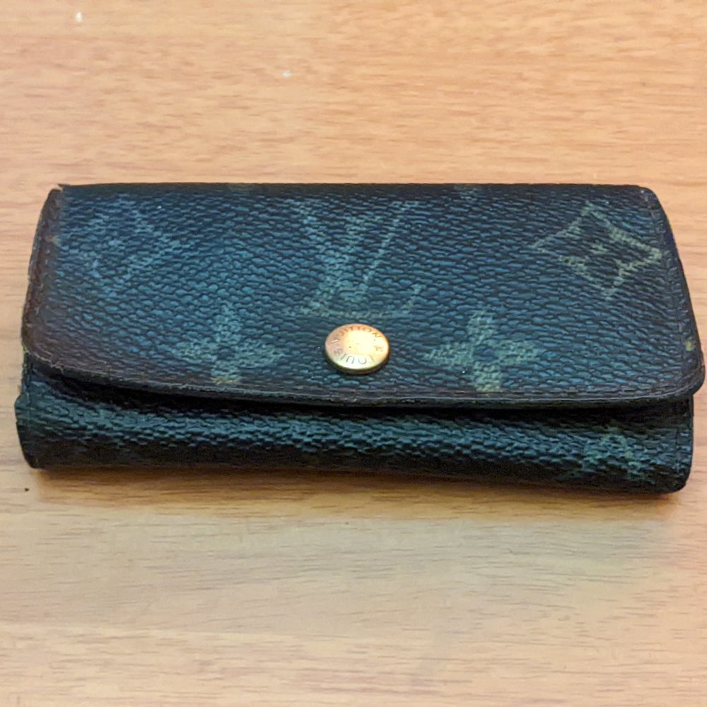 Louis Vuitton Monogram Key Holder/Wallet #1634***